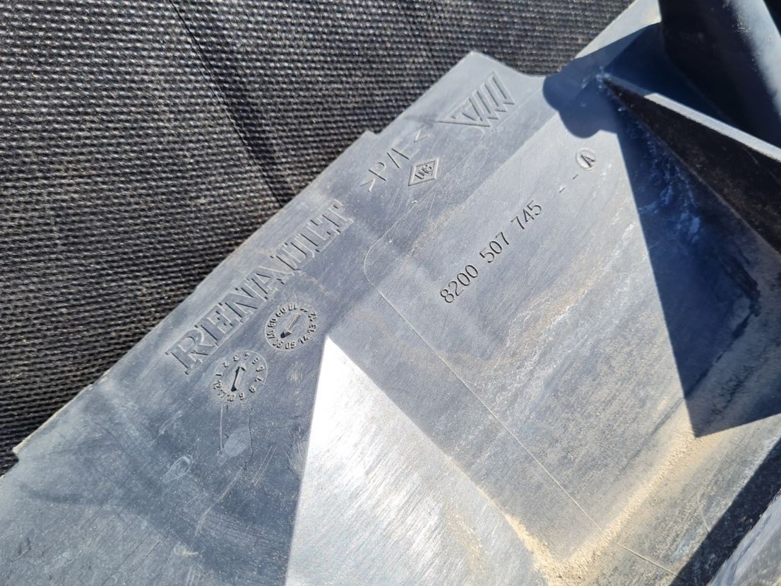 Ieplūdes gaisa deflektors/Difuzors priekš RENAULT ESPACE IV 2006 5 Ieplūdes gaisa deflektors/Difuzors priekš RENAULT ESPACE IV 2006