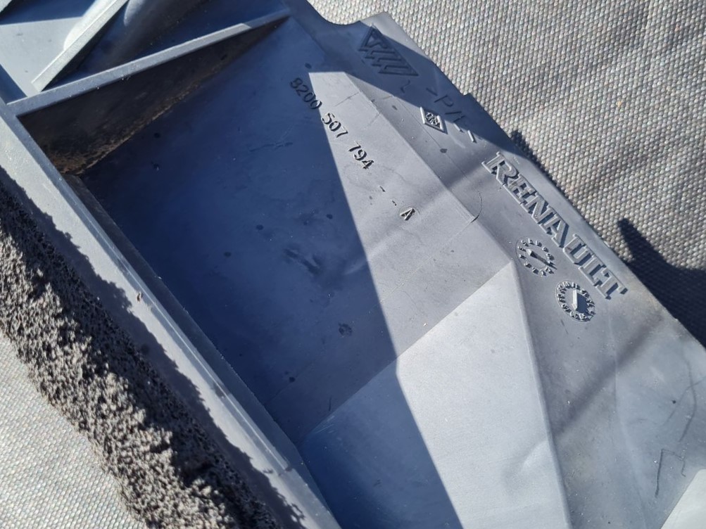 Ieplūdes gaisa deflektors/Difuzors priekš RENAULT ESPACE IV 2006 3 Ieplūdes gaisa deflektors/Difuzors priekš RENAULT ESPACE IV 2006