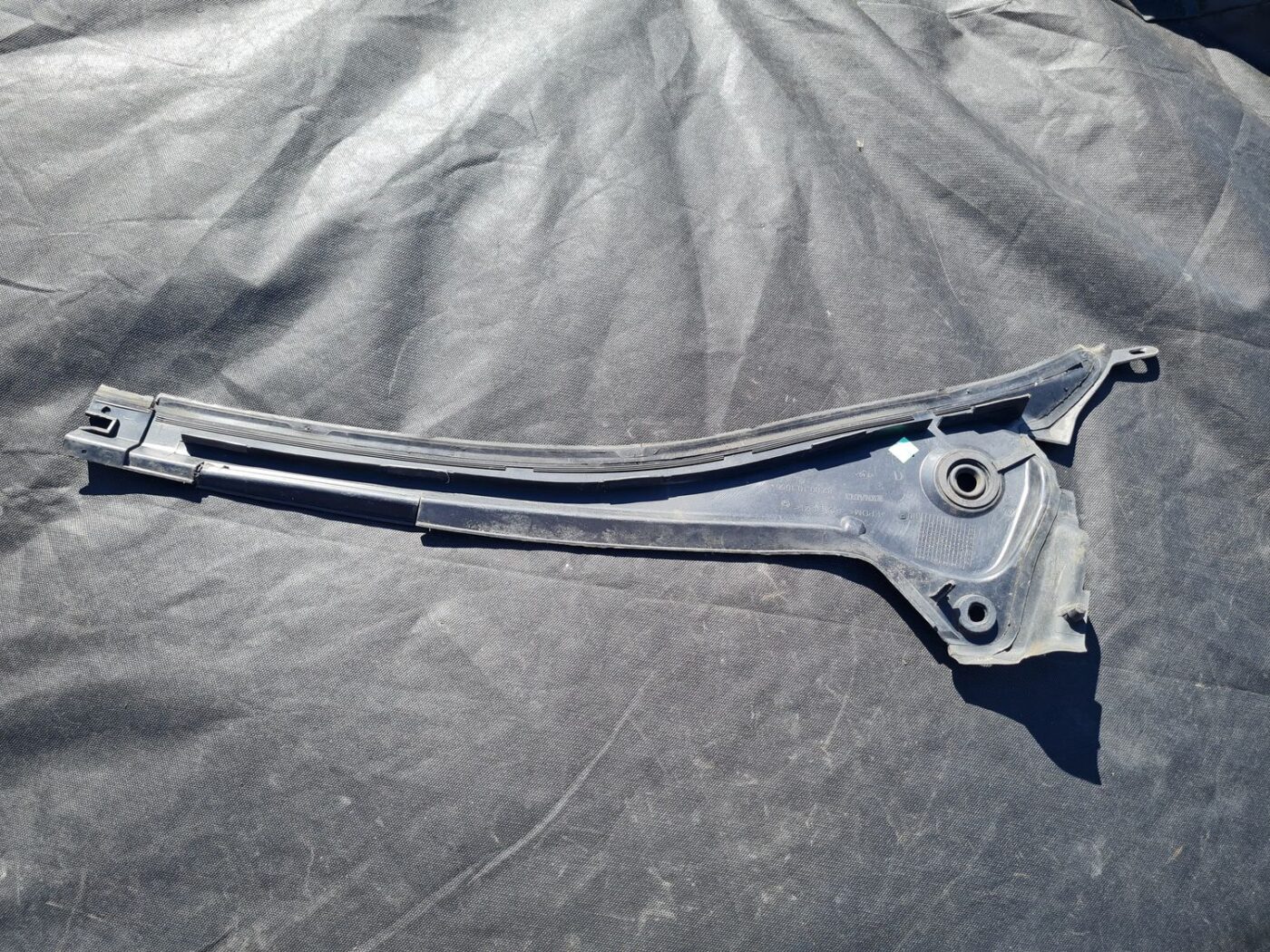 Vējstikla uzlika (deflektors) priekš RENAULT ESPACE IV 2006 2 Vējstikla uzlika (deflektors) priekš RENAULT ESPACE IV 2006