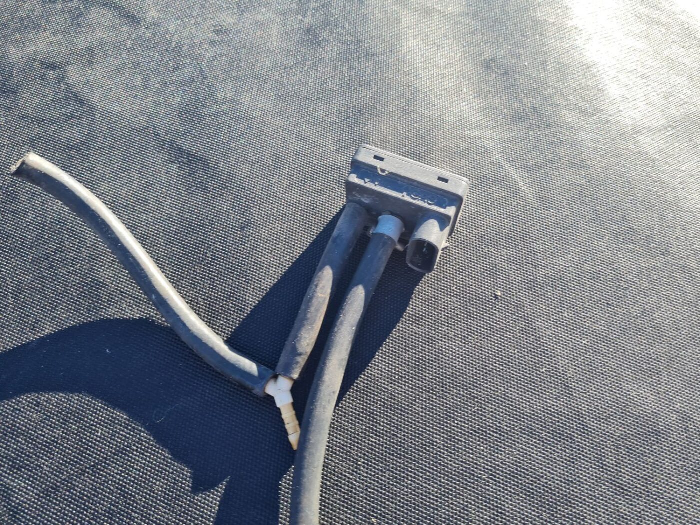 Temperatūras devejs priekš BMW 525 E60 2006 BLACK 2 Temperatūras devejs priekš BMW 525 E60 2006 BLACK