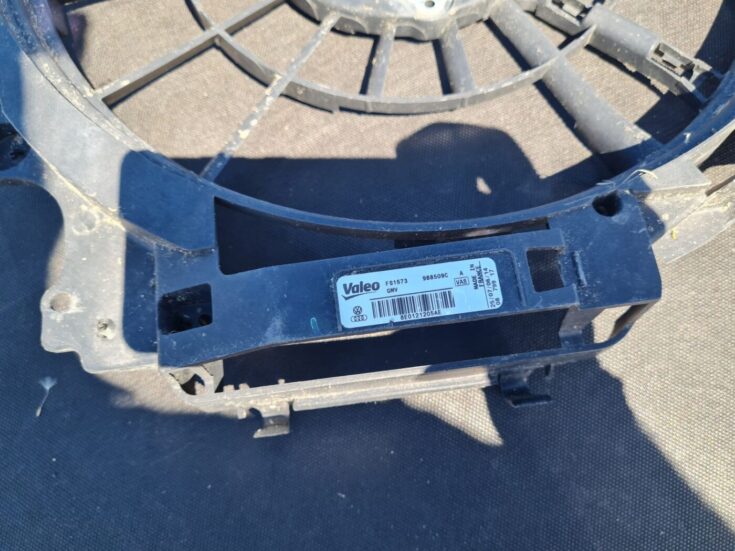 Dzesēšanas radiatora ventilatora korpuss priekš AUDI A4 AVANT 2004