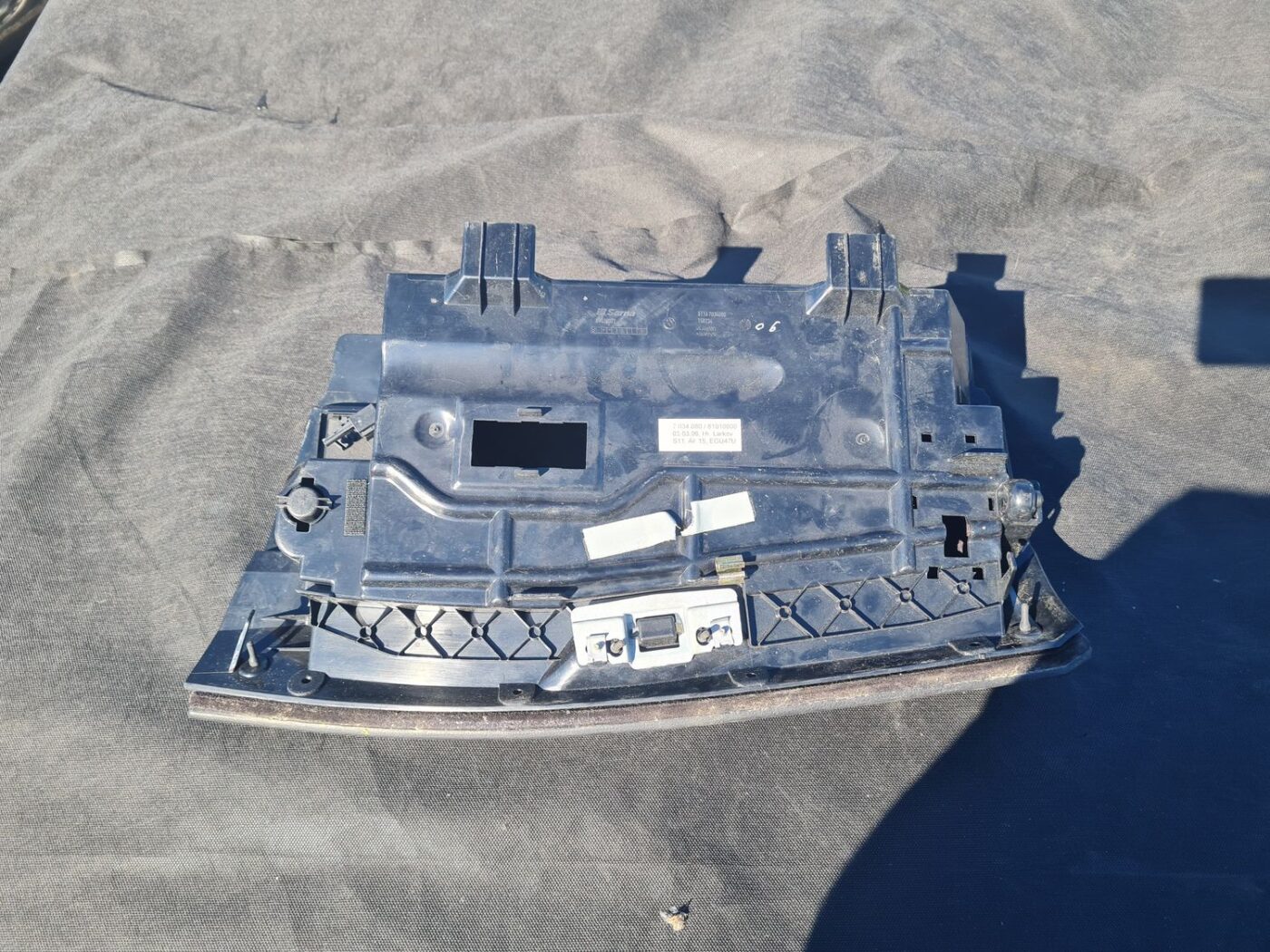 Mantu glabāšanas nodalījums pasažiera pusē priekš BMW 525D E61 2007 TOURING BLACK 2 Mantu glabāšanas nodalījums pasažiera pusē priekš BMW 525D E61 2007 TOURING BLACK