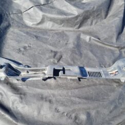 Radiatoru augšēja uzlika priekš VOLVO S40 2007