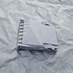 Drošinātāju kārbas korpusa vāks priekš VW GOLF 5 2006