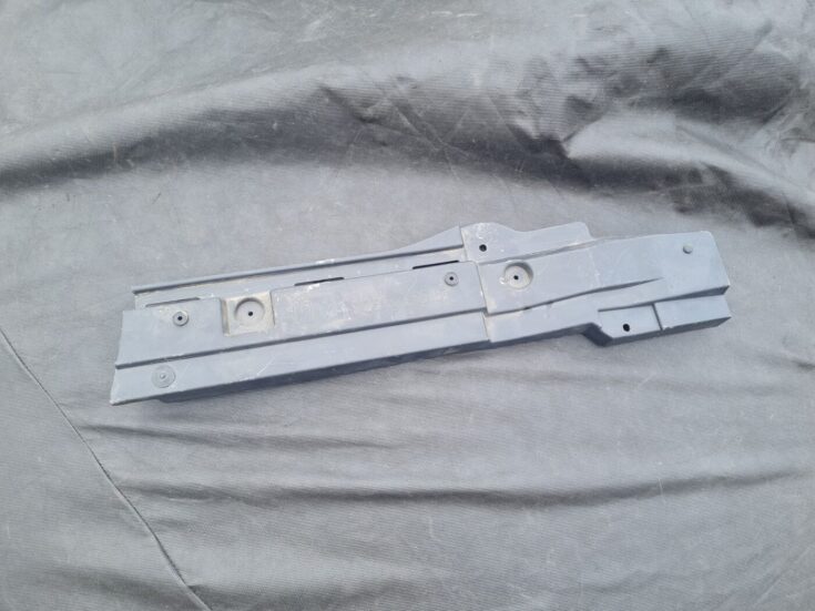 Bagāžnieka nodalījuma plastmasa priekš BMW 330D E91 2008 TOURING