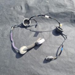 Durvju vadi priekš HYUNDAI I30 2012