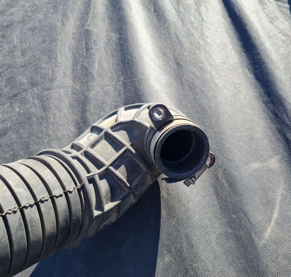 Gaisa filtra korpusa caurule priekš AUDI A4 AVANT 2005 4 Gaisa filtra korpusa caurule priekš AUDI A4 AVANT 2005