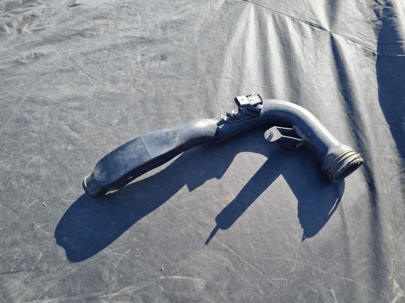 Interkulera caurule priekš AUDI A4 AVANT 2005 1 Interkulera caurule priekš AUDI A4 AVANT 2005