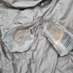 Priekšējais labais paspārns priekš OPEL INSIGNIA SPORTS TOURER 2010