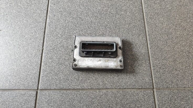 Drošinātāju bloks priekš CHRYSLER GRAND VOYAGER 2004