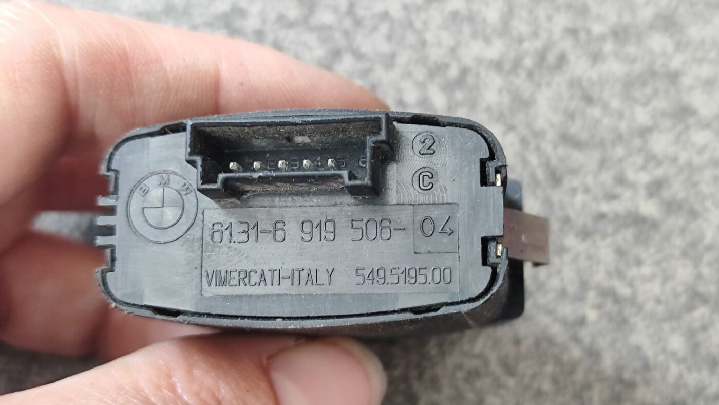 Mērinstrumentu paneļa pārslēgšanas pogas priekš BMW 530D E61 2006 TOURING TITANSILVER 3 Mērinstrumentu paneļa pārslēgšanas pogas priekš BMW 530D E61 2006 TOURING TITANSILVER