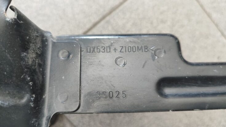 ABS bloka kronšteins priekš AUDI A4 2004