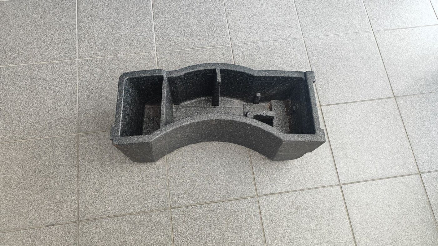 Bagāžnieka nodalījuma instrumentu ieliktnis priekš ŠKODA FABIA 2008 1 Bagāžnieka nodalījuma instrumentu ieliktnis priekš ŠKODA FABIA 2008