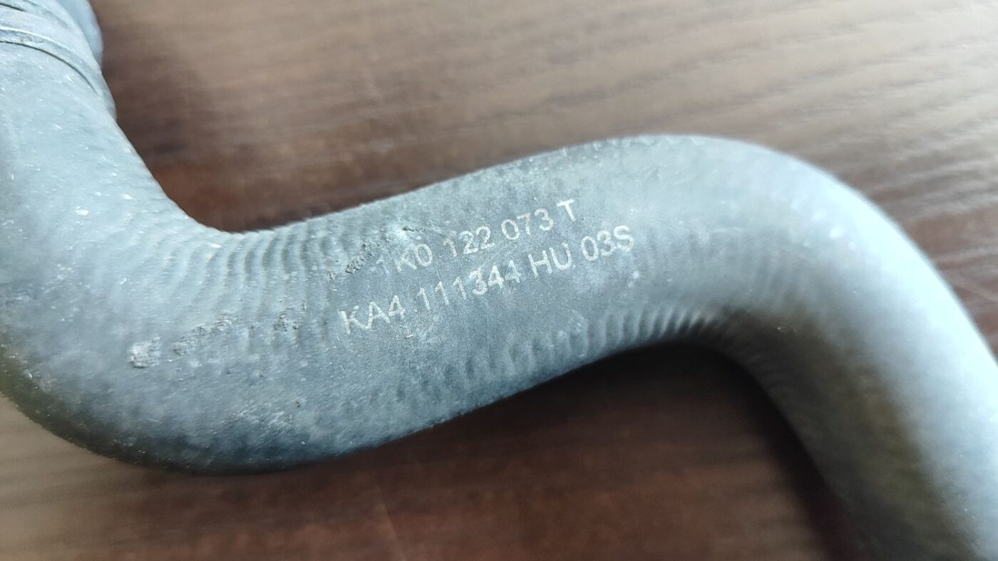 Dzesēšanas caurule priekš VW PASSAT B6 2006 ANGL. UNIVERSAL 4 Dzesēšanas caurule priekš VW PASSAT B6 2006 ANGL. UNIVERSAL