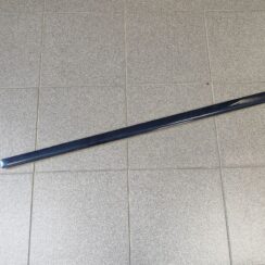 Priekšējo kreiso durvju moldings priekš AUDI A4 2005