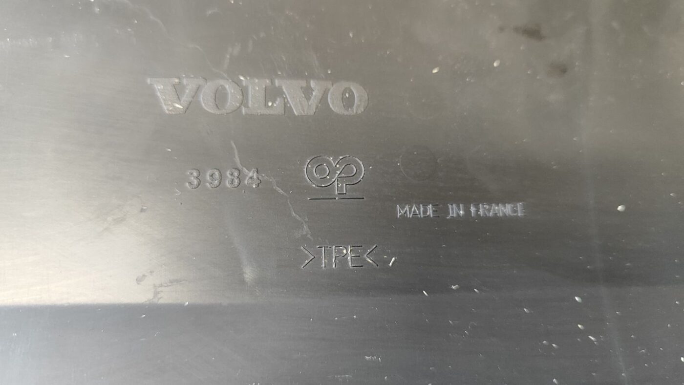 Ieplūdes gaisa deflektors/Difuzors priekš VOLVO S40 2004 Black 4 Ieplūdes gaisa deflektors/Difuzors priekš VOLVO S40 2004 Black