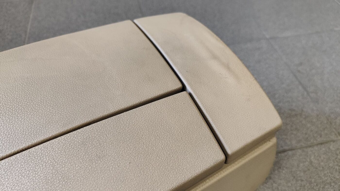 Centrālās konsoles apdares lielākā daļa priekš BMW 525 E60 2006 OLIVE 11 Centrālās konsoles apdares lielākā daļa priekš BMW 525 E60 2006 OLIVE