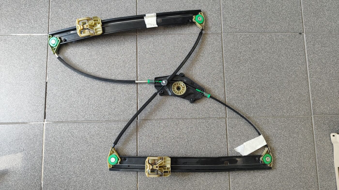 Stikla pacelšanas mehānisms priekšējais kreisais priekš AUDI A4 2007 6 Stikla pacelšanas mehānisms priekšējais kreisais priekš AUDI A4 2007