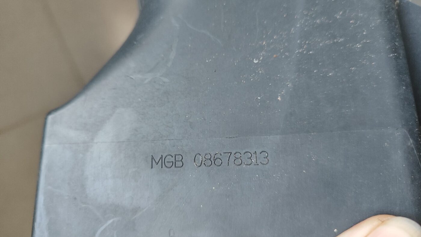 Ieplūdes gaisa deflektors/Difuzors priekš VOLVO S40 2004 Black 6 Ieplūdes gaisa deflektors/Difuzors priekš VOLVO S40 2004 Black