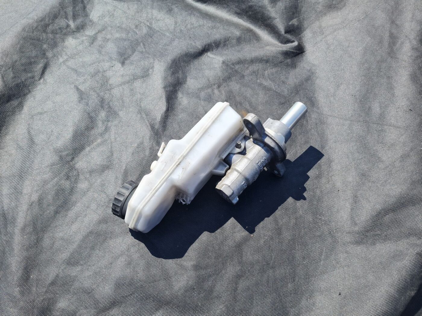 Bremžu pastiprinātāja galvenais cilindrs priekš TOYOTA VERSO 2012 3 Bremžu pastiprinātāja galvenais cilindrs priekš TOYOTA VERSO 2012