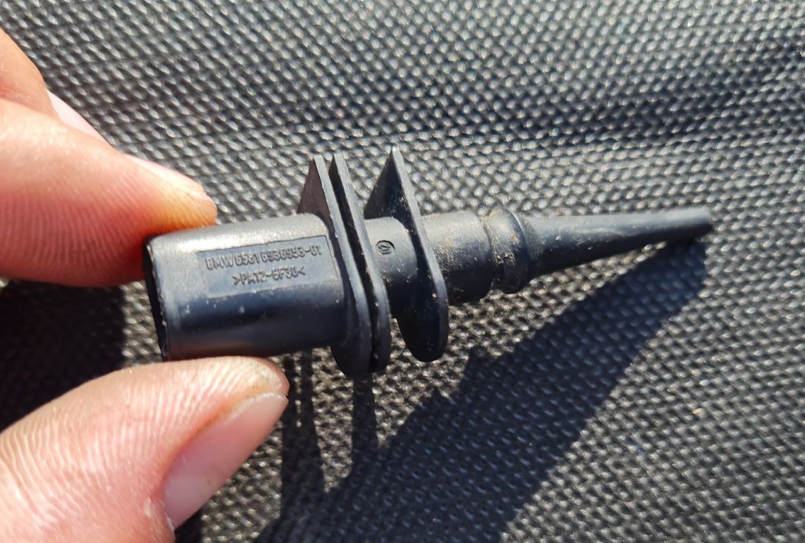 Temperatūras devejs priekš BMW 525 E60 2006 OLIVE 2 Temperatūras devejs priekš BMW 525 E60 2006 OLIVE