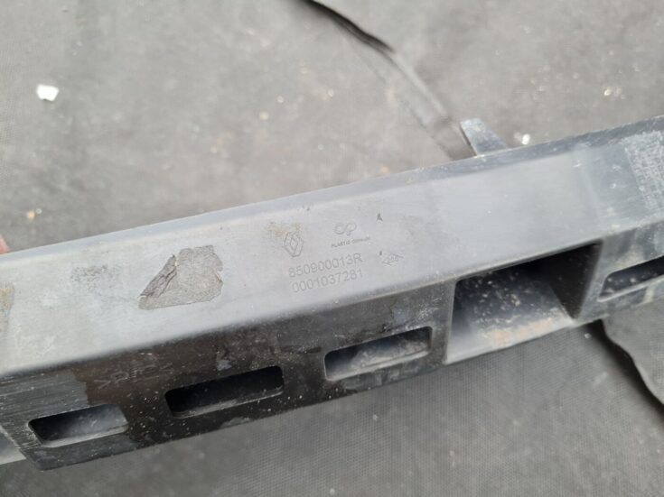 Aizmugurēja bufera kronšteins priekš RENAULT MEGANE 2011