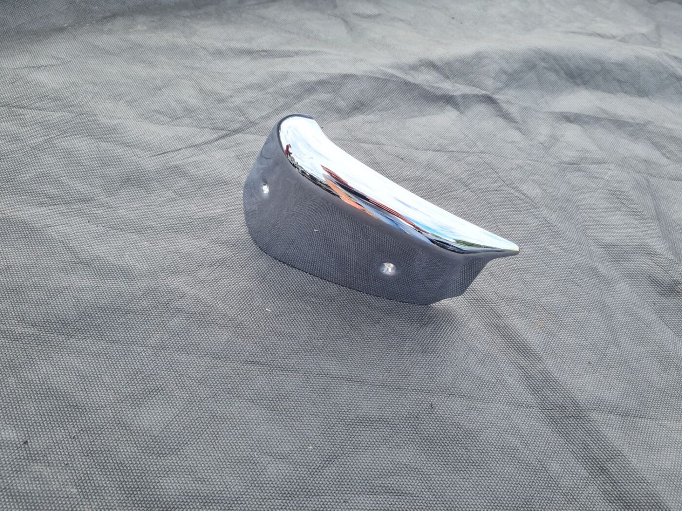 Aizmugurējo kreiso durvju apdare priekš MERCEDES BENZ CLS 320 2005 1 Aizmugurējo kreiso durvju apdare priekš MERCEDES BENZ CLS 320 2005