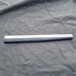 Sliekšņa priekšēja kreisa uzlika (salonā) priekš MERCEDES BENZ CLS 320 2005