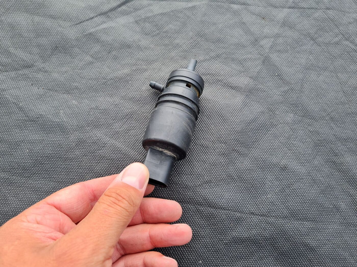 Mazgātāja šķidruma sūknis priekš MERCEDES BENZ CLS 320 2005 2 Mazgātāja šķidruma sūknis priekš MERCEDES BENZ CLS 320 2005