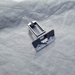 Stāvbremzes ieslēgšanas pogas kronšteins priekš MERCEDES BENZ CLS 320 2005