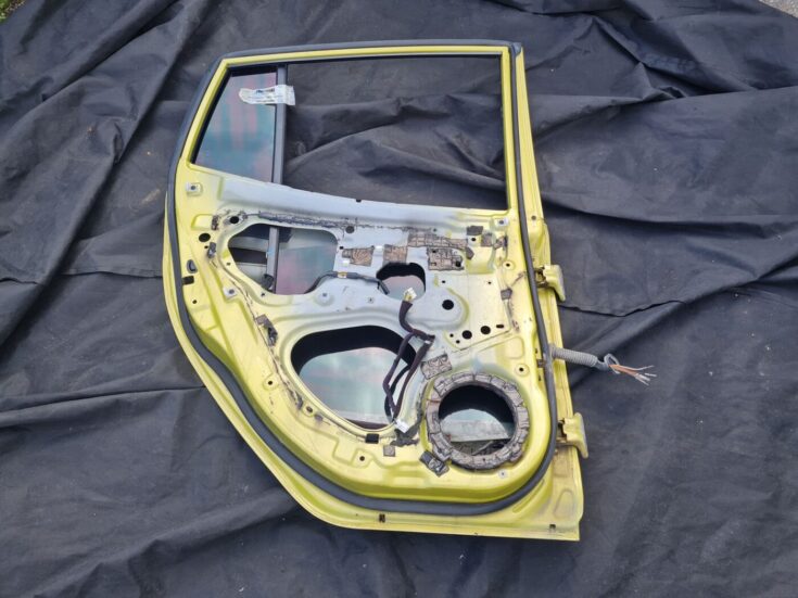 Aizmugurējās kreisās durvis priekš KIA PICANTO 2006