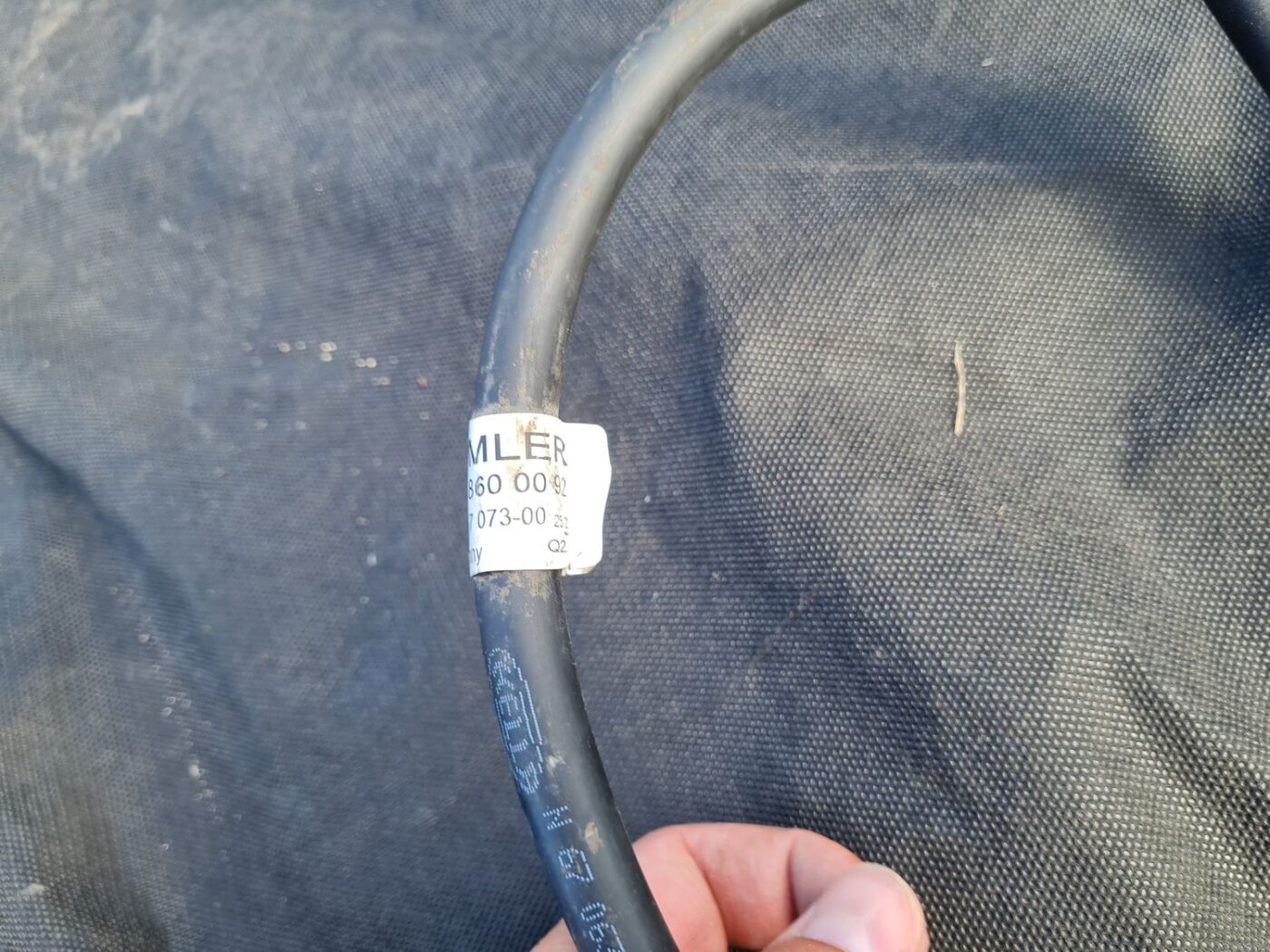 Vējstikla mazgāšanas šķidruma sprauslu šļūtene priekš MERCEDES BENZ E250 W212 2014 3 Vējstikla mazgāšanas šķidruma sprauslu šļūtene priekš MERCEDES BENZ E250 W212 2014