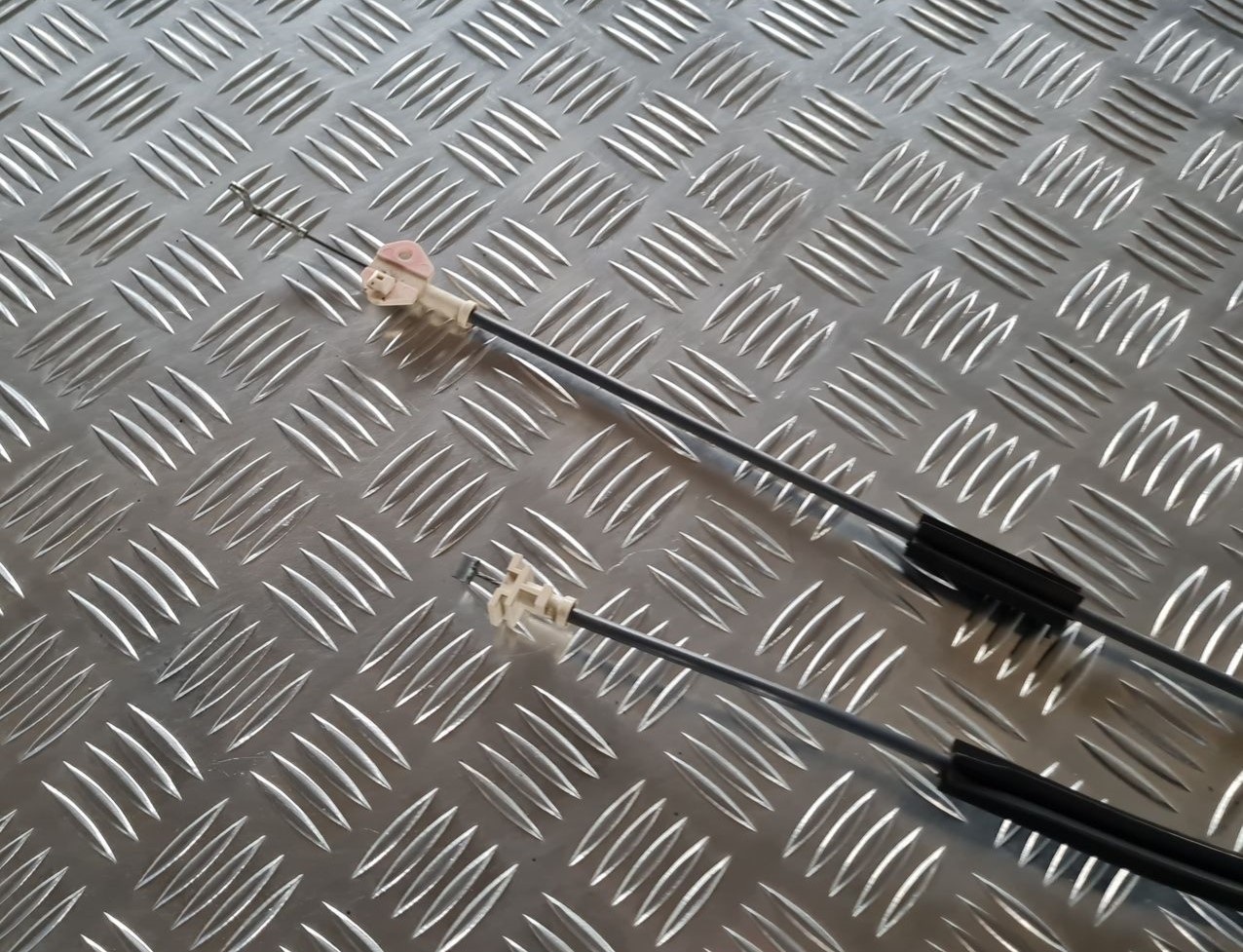 Aizmugurējo labo durvju slēdzene priekš OPEL ZAFIRA 1999 2 Aizmugurējo labo durvju slēdzene priekš OPEL ZAFIRA 1999