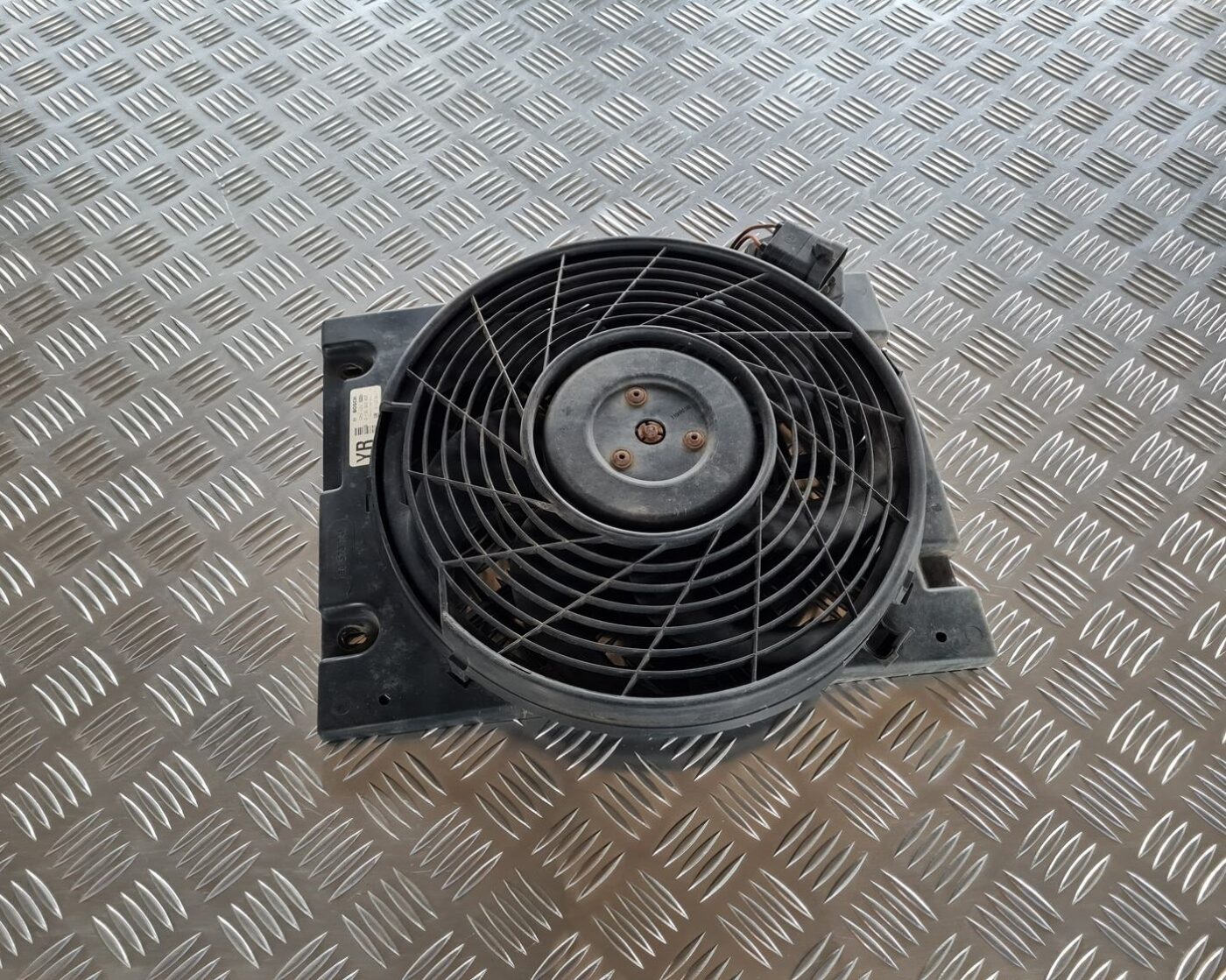 Dzesēšanas radiatora ventilators priekš OPEL ZAFIRA 1999 1 Dzesēšanas radiatora ventilators priekš OPEL ZAFIRA 1999