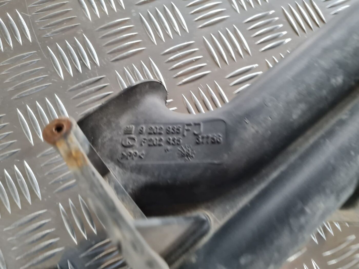 Gaisa filtra korpusa caurule priekš OPEL ZAFIRA 1999 2 Gaisa filtra korpusa caurule priekš OPEL ZAFIRA 1999