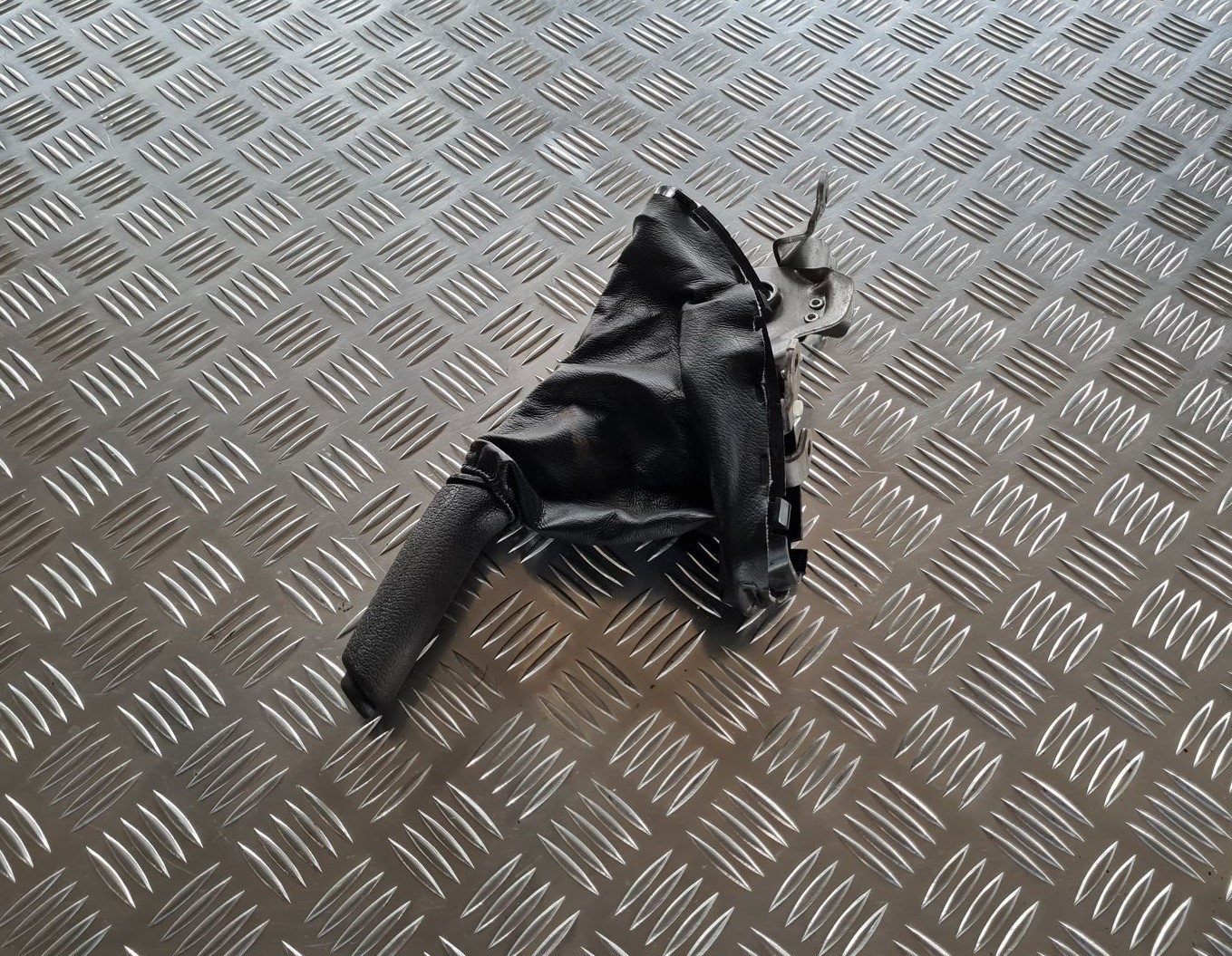 Stāvbremzes svira priekš OPEL ZAFIRA 1999 1 Stāvbremzes svira priekš OPEL ZAFIRA 1999