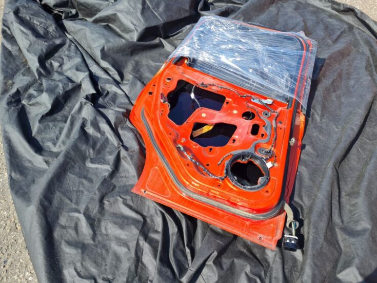 Aizmugurējās kreisās durvis priekš FORD C-MAX 2011
