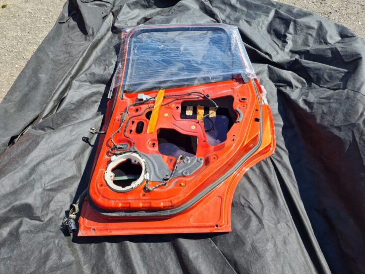 Aizmugurējās labās durvis priekš FORD C-MAX 2011