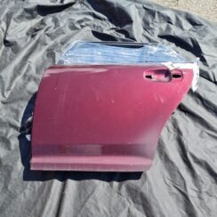 Aizmugurējās kreisās durvis priekš TOYOTA AVENSIS 2012