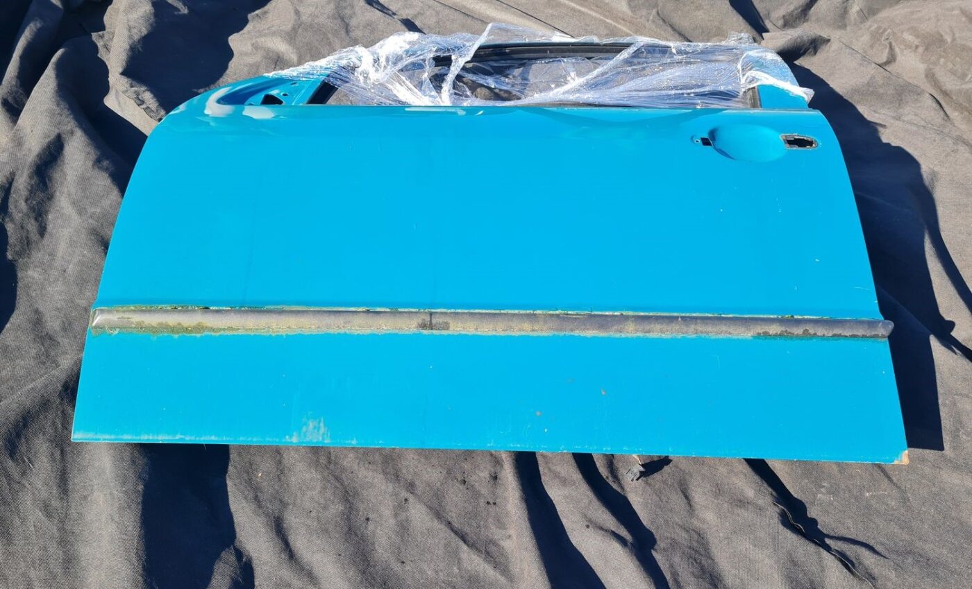 Priekšējās kreisās durvis priekš ŠKODA FABIA 2003 2 Priekšējās kreisās durvis priekš ŠKODA FABIA 2003