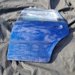 Aizmugurējās kreisās durvis priekš VW POLO 2008