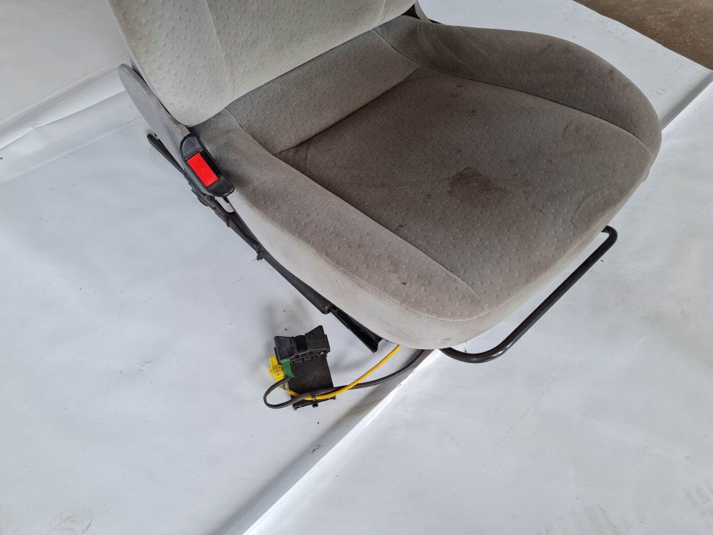 Priekšējais kreisais sēdeklis priekš OPEL ZAFIRA 1999 6 Priekšējais kreisais sēdeklis priekš OPEL ZAFIRA 1999