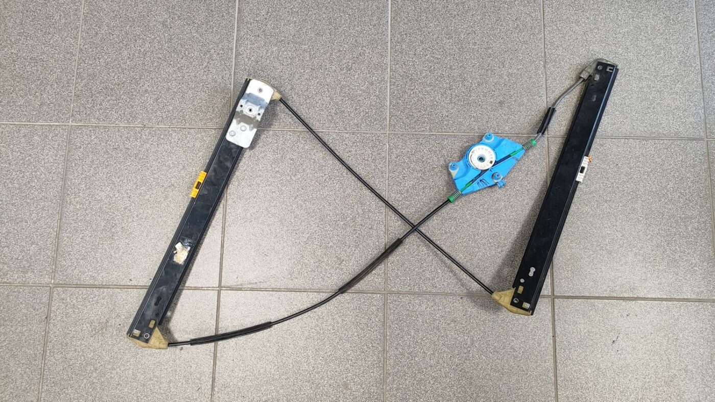 Stikla pacelšanas mehānisms priekšējais labais priekš AUDI A4 2007 2 Stikla pacelšanas mehānisms priekšējais labais priekš AUDI A4 2007