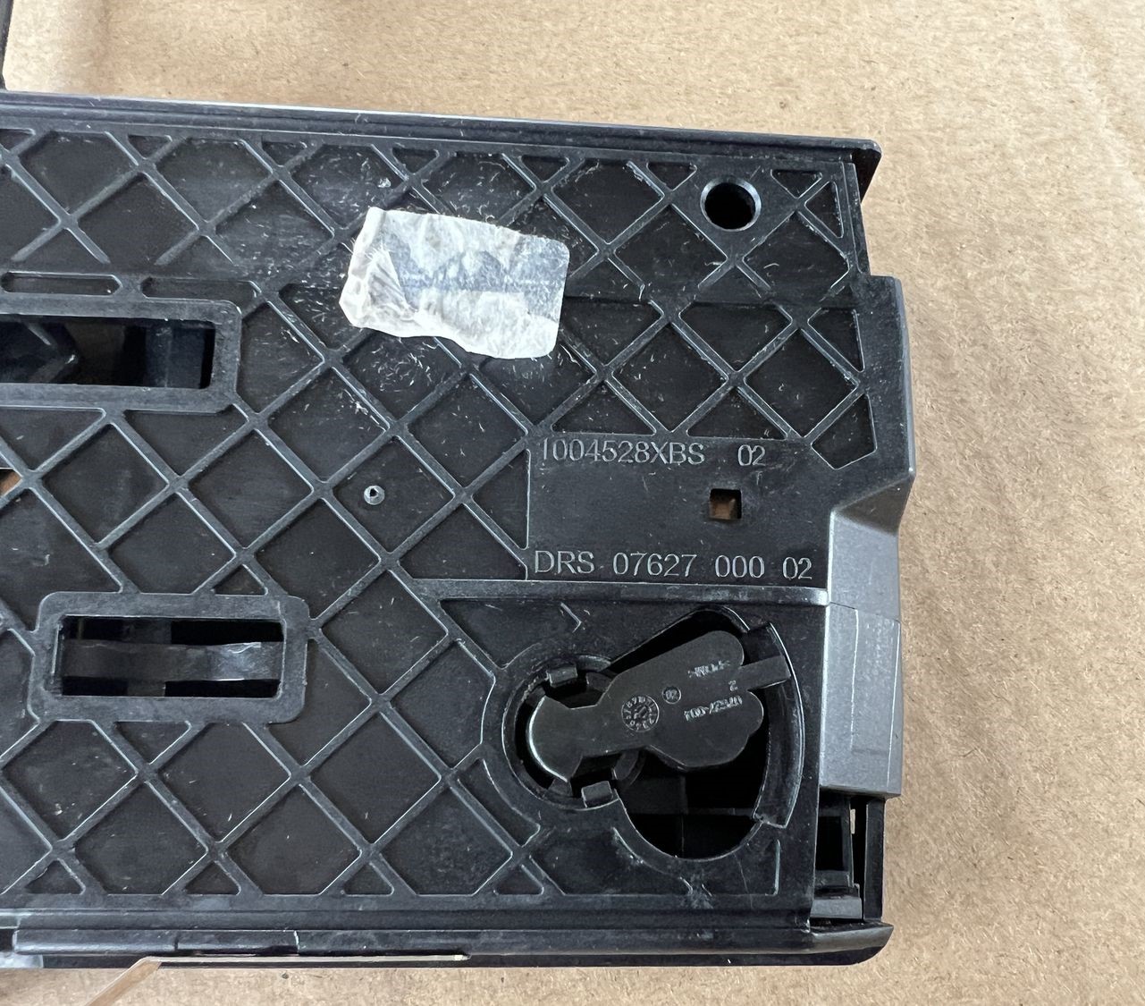 Krūzes turētājs priekš PEUGEOT 508 2012 5 Krūzes turētājs priekš PEUGEOT 508 2012