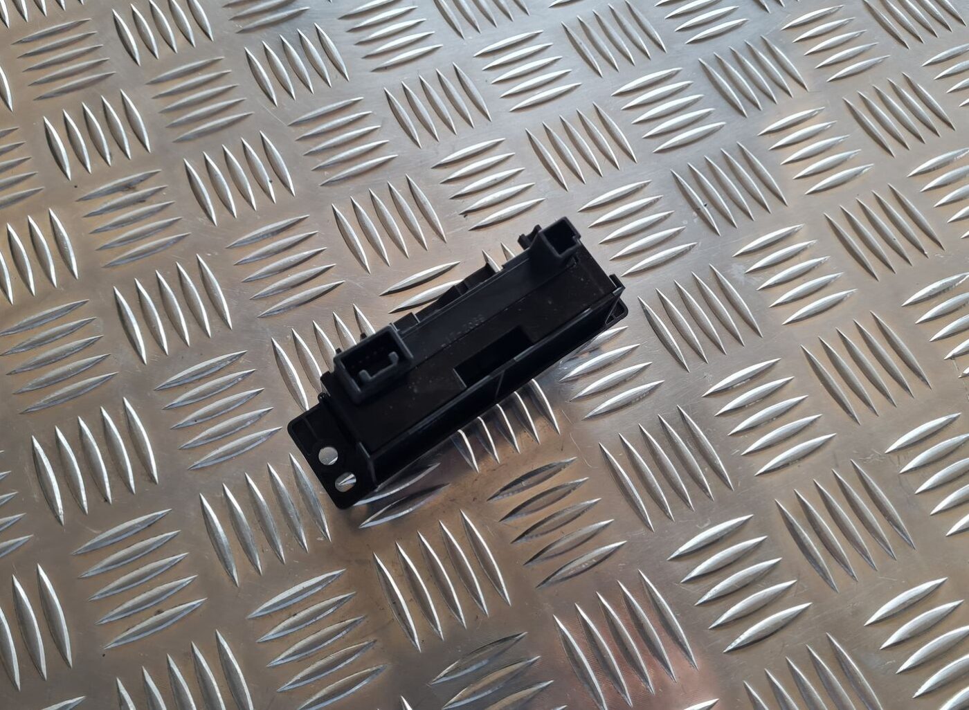 Sēdekļa apsildes ieslēgšanas poga priekš TOYOTA AVENSIS 2007 3 Sēdekļa apsildes ieslēgšanas poga priekš TOYOTA AVENSIS 2007