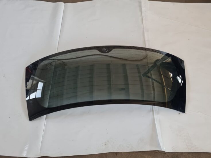 Aizmugures stikls priekš TOYOTA AVENSIS 2007