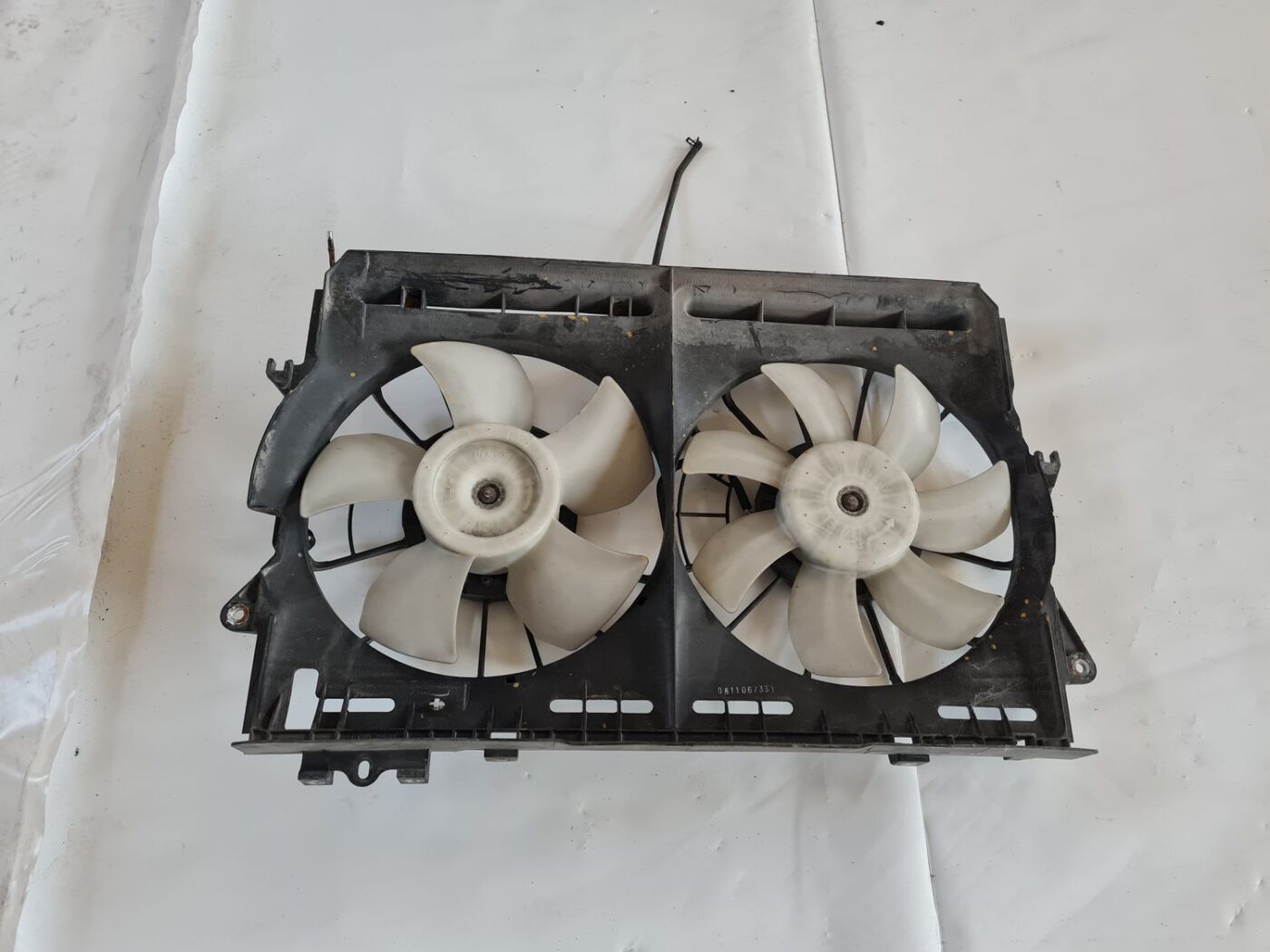 Dzesēšanas radiatora ventilators priekš TOYOTA AVENSIS 2007 1 Dzesēšanas radiatora ventilators priekš TOYOTA AVENSIS 2007