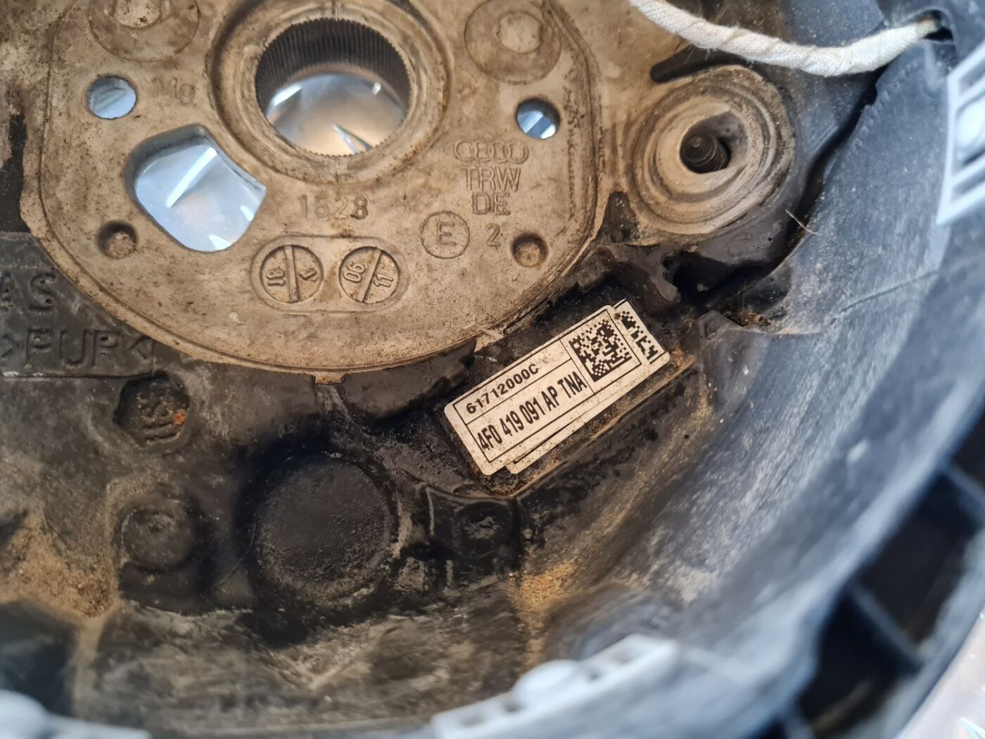 Stūre priekš AUDI A6 AVANT 2006 S-LINE 3 Stūre priekš AUDI A6 AVANT 2006 S-LINE