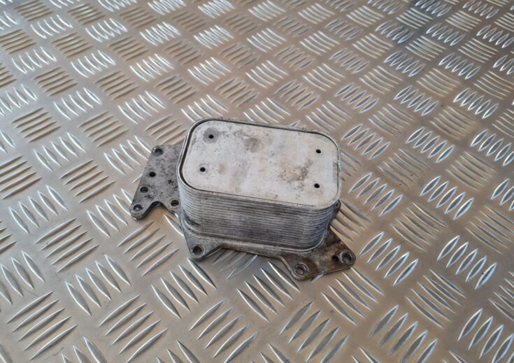 Eļļas radiators priekš AUDI A6 AVANT 2006 S-LINE