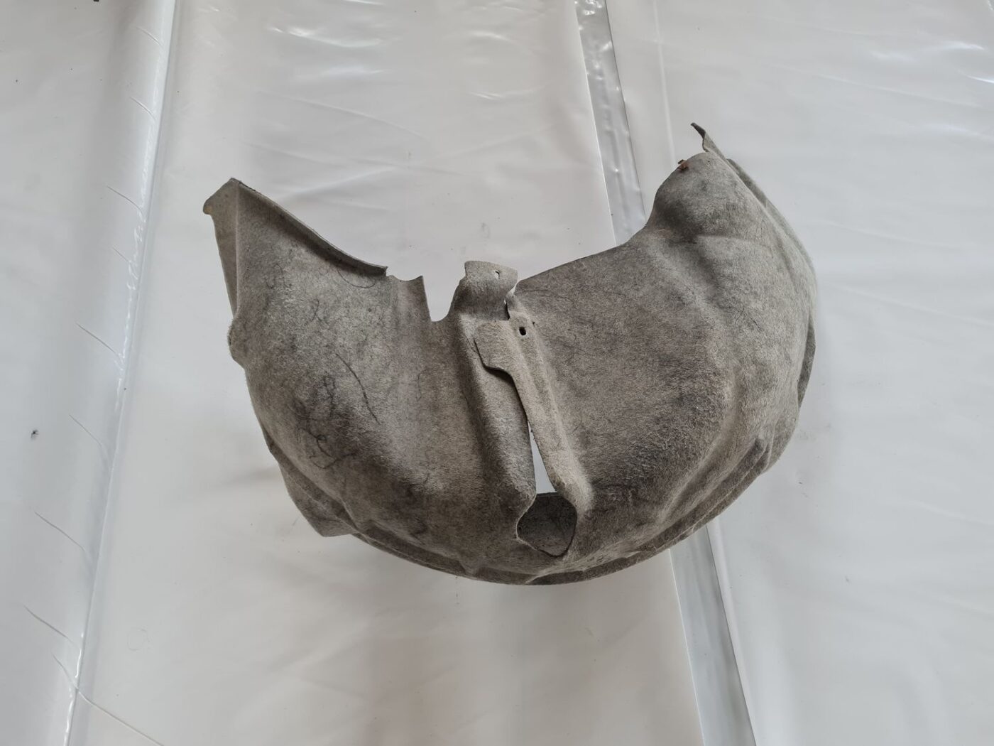 Aizmugurējais labais paspārns priekš AUDI A6 AVANT 2006 S-LINE 2 Aizmugurējais labais paspārns priekš AUDI A6 AVANT 2006 S-LINE